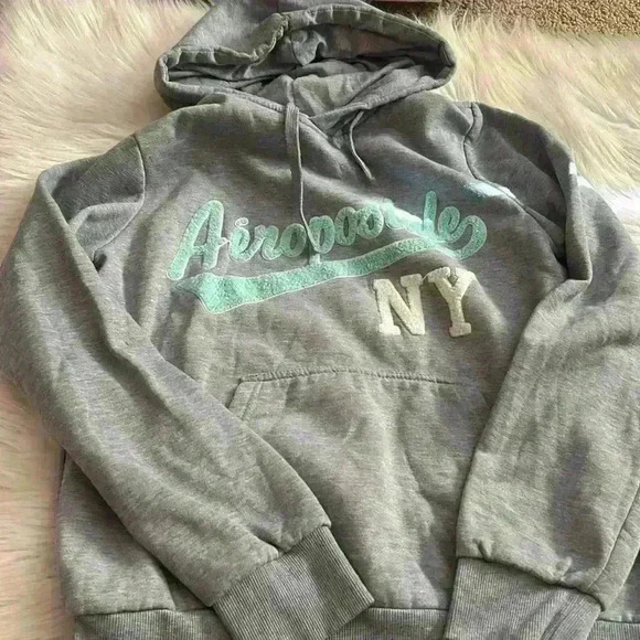 Aeropostale Sweaters - Aeropostale Size Medium Gray With Puffed Teal and White Letters Lined Hoodie
